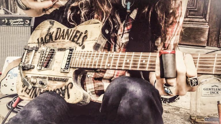 Jack Daniel’s Whiskey Barrel Guitar | JUSTIN JOHNSON SOLO SLIDE GUITAR
