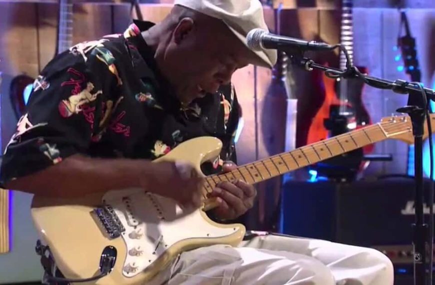 Damn Right I’ve Got the Blues by Buddy Guy