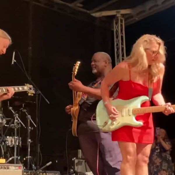 How Blue Can You Get by Susan Tedeschi & Derek Trucks (Live)