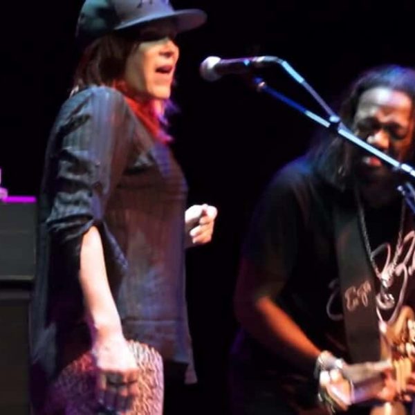 Beth Hart & Eric Gales – “Catfish Blues” – Live