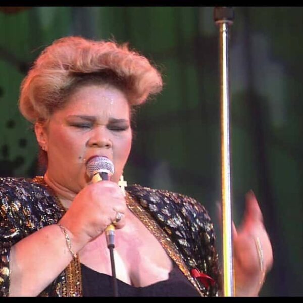 Etta James – “Why I Sing The Blues” – Live At Montreux, 1993