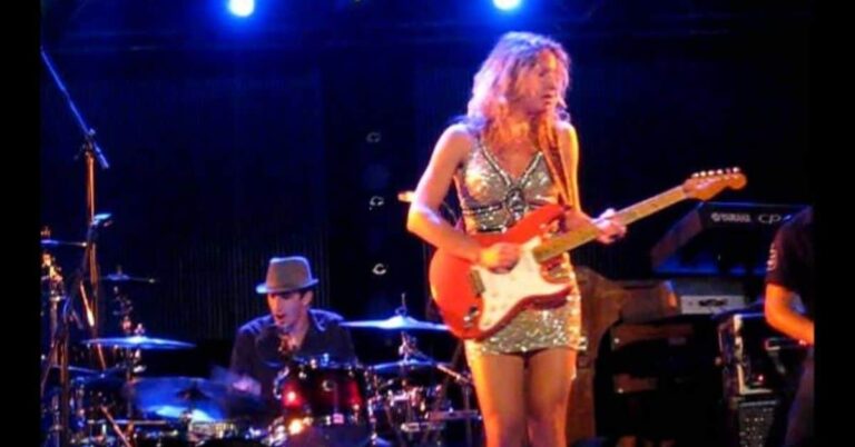 Ana Popovic Solo ‘Blues for M’ – Live at Tollwood Festival Munich, 2011