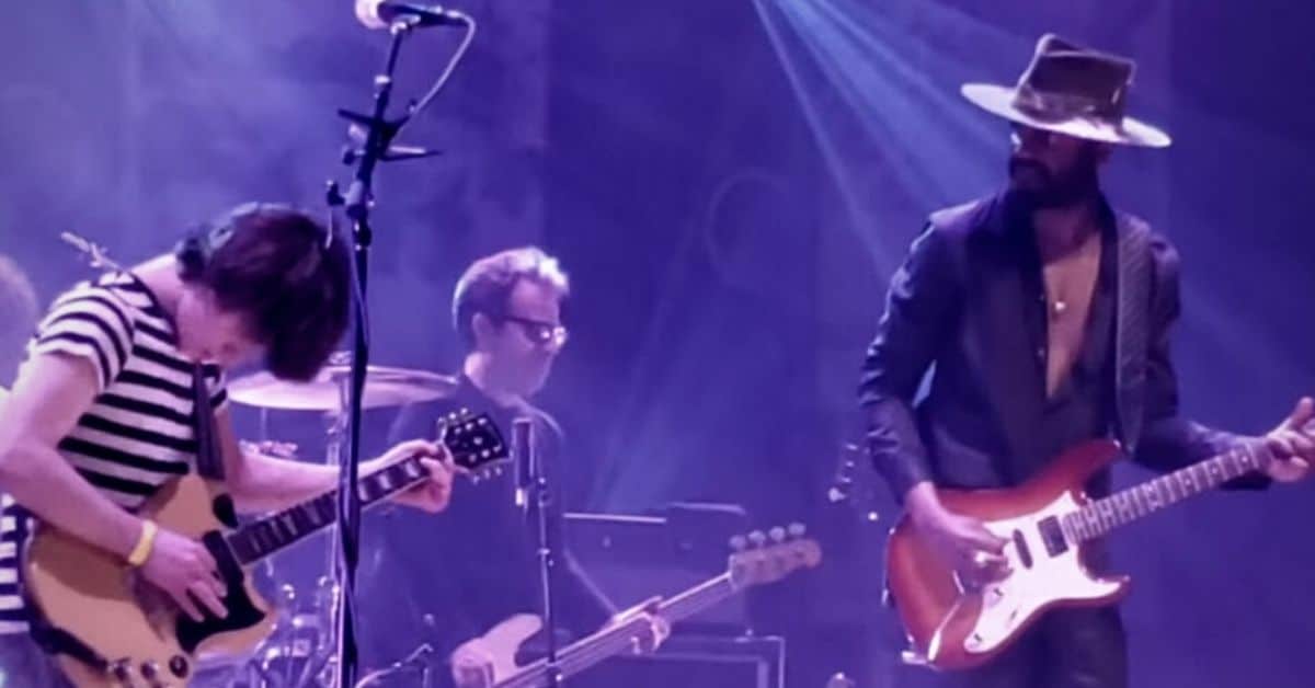 Gary Clark Jr and a Lucky Fan Perform "Catfish Blues"