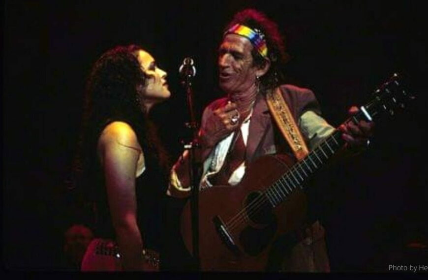Keith Richards & Norah Jones – “Love Hurts” – Live