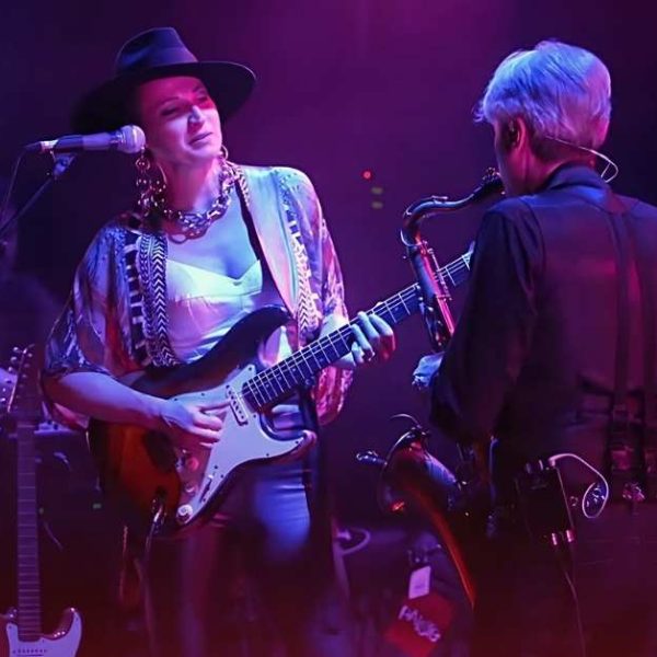 Ana Popovic playing guitar during Blues for Mrs. Pauline live in Belgium