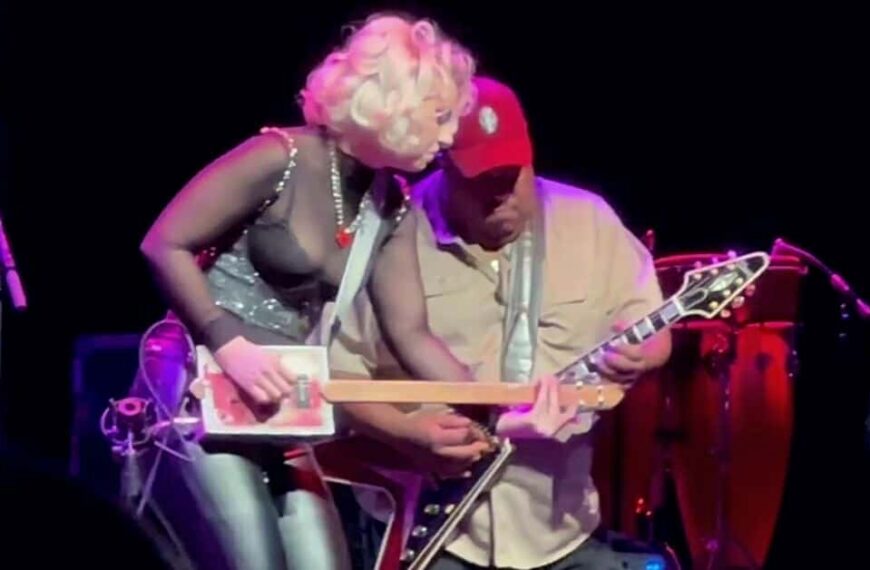 Samantha Fish and Larry McCray – Shake ‘Em On Down