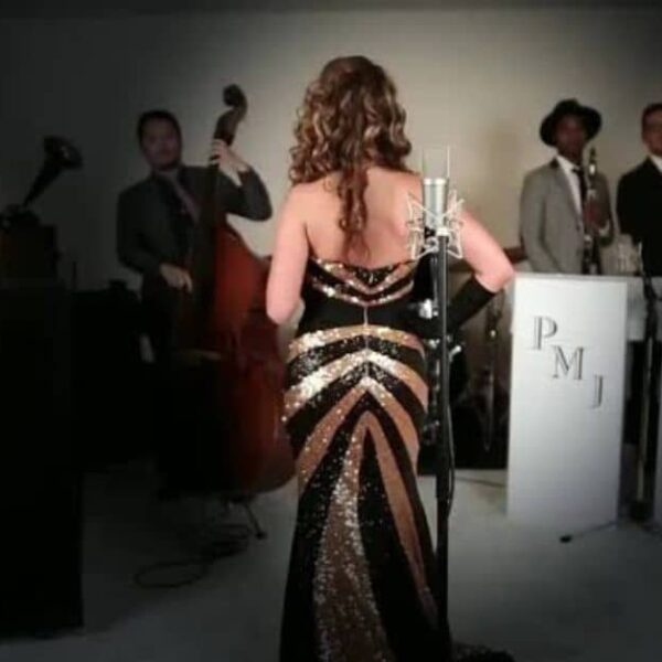 Haley Reinhart – “Seven Nation Army” – The White Stripes