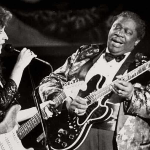 B.B. King and Bonnie Raitt – Night Life – Live