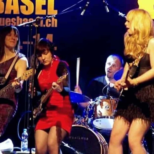 Samantha Fish, Victoria Smith and Dani Wilde – Runaway