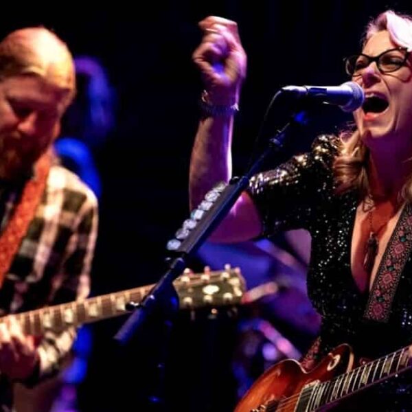 Susan Tedeschi and Derek Trucks – I Pity The Fool