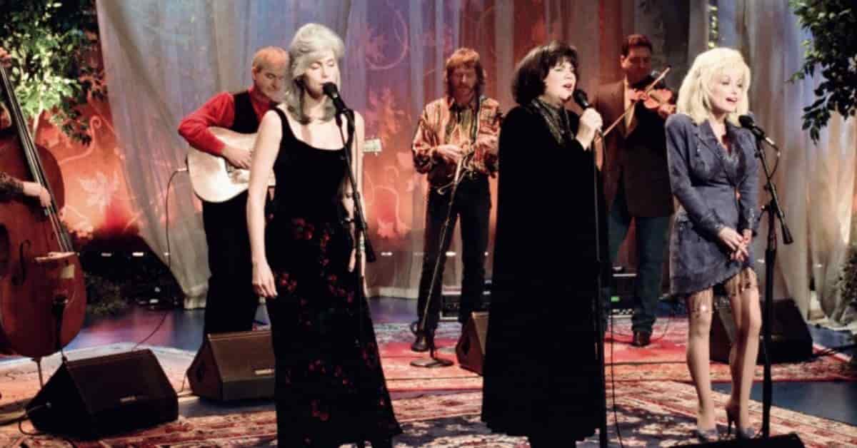 Dolly Parton, Emmylou Harris, and Linda Ronstadt - Live