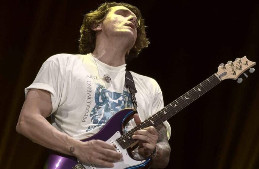 John Mayer Performing Jimi Hendrix’s “Voodoo Child”