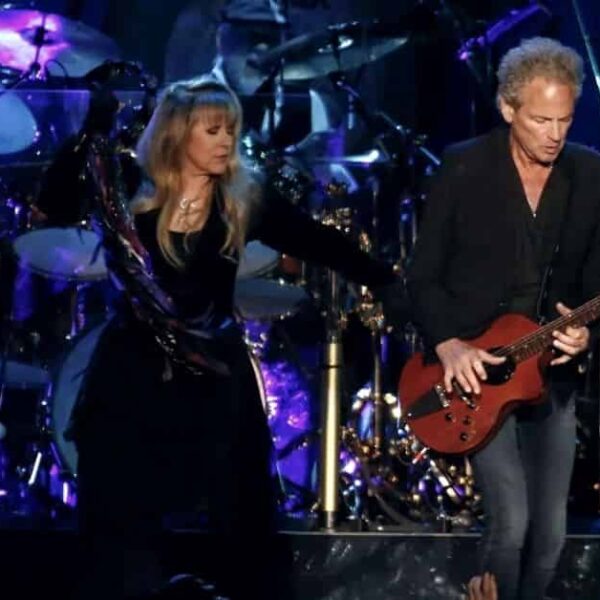 Fleetwood Mac with Christine McVie – Don’t Stop