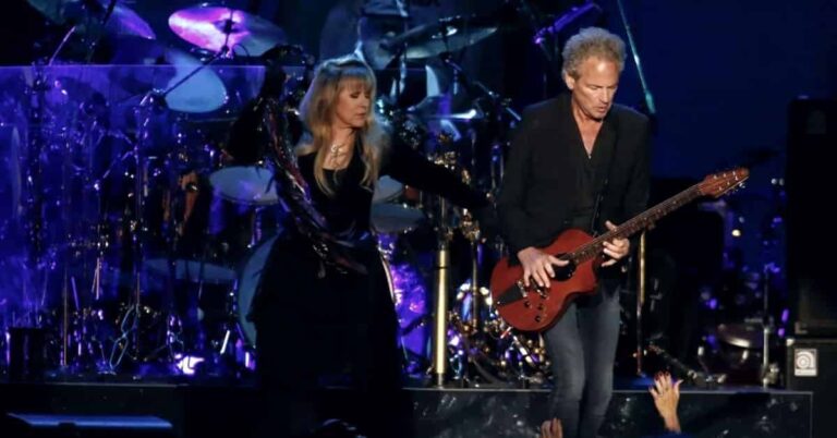 Fleetwood Mac with Christine McVie – Don’t Stop