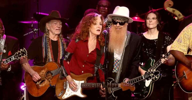 Bonnie Raitt, Willie Nelson, and Billy Gibbons – Every Day I Have the Blues
