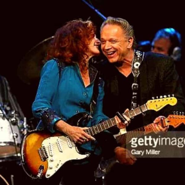 Jimmie Vaughan and Bonnie Raitt – Three Time Loser