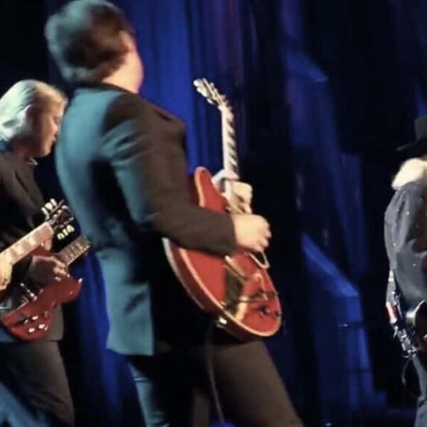Joe Bonamassa, Billy Gibbons, Derek Trucks and Dusty Hill – Going Down