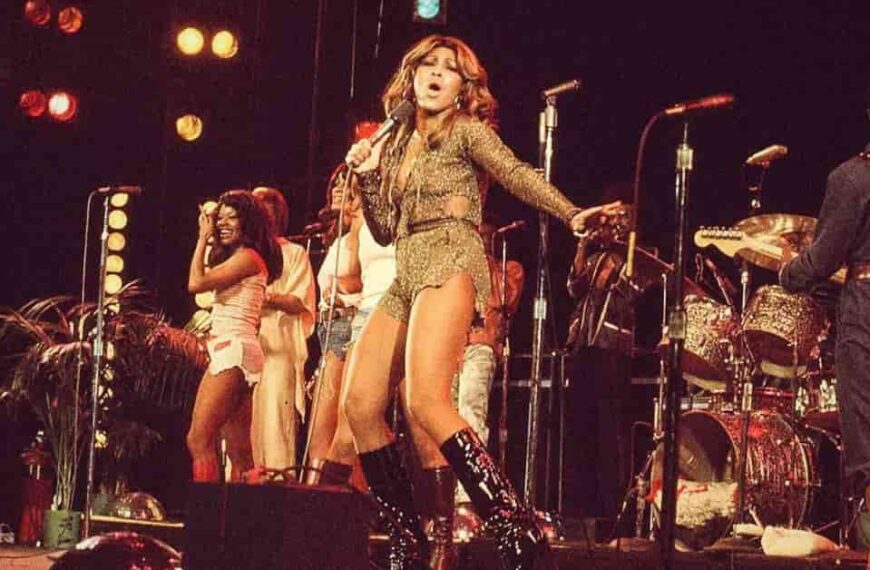 Tina Turner and Ike – I Wanna Take You Higher