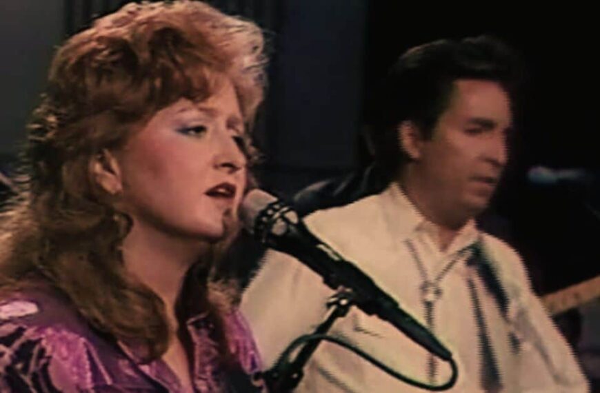 Bonnie Raitt, Johnny Lee Schell and David Bromberg – Louise