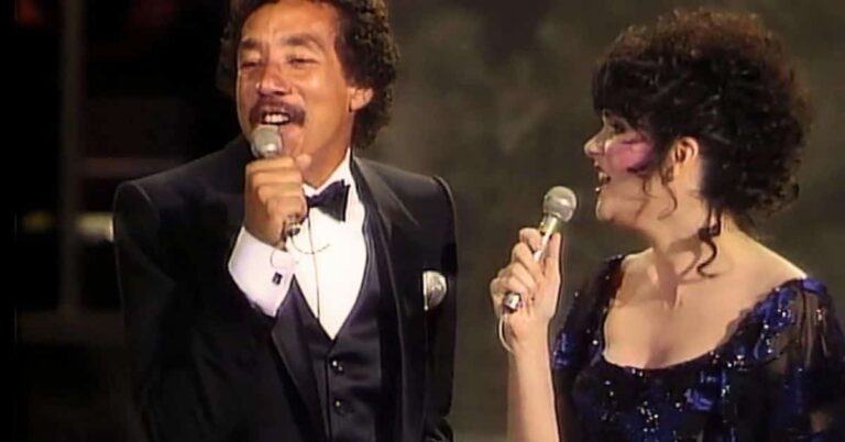 Linda Ronstadt and Smokey Robinson – Ooo Baby Baby and The Track Of My Tears