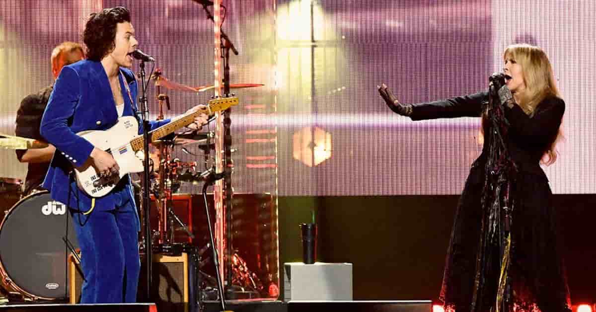 Stevie Nicks and Harry Styles Stop Draggin
