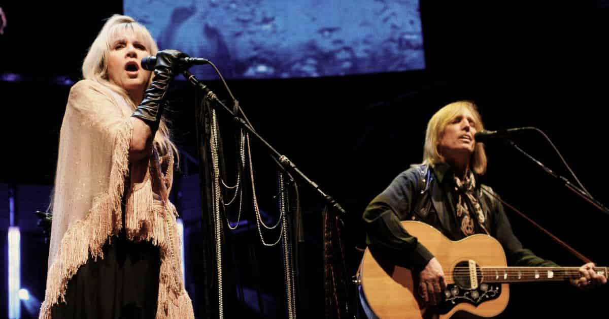 Tom Petty And Stevie Nicks - Learning To Fly - An Iconic Performance