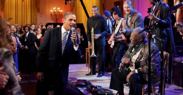 BB King, Barack Obama, Buddy Guy, Mick Jagger, Jeff Beck – Sweet Home Chicago