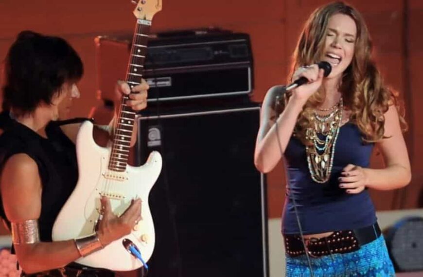 Jeff Beck and Joss Stone – People Get Ready