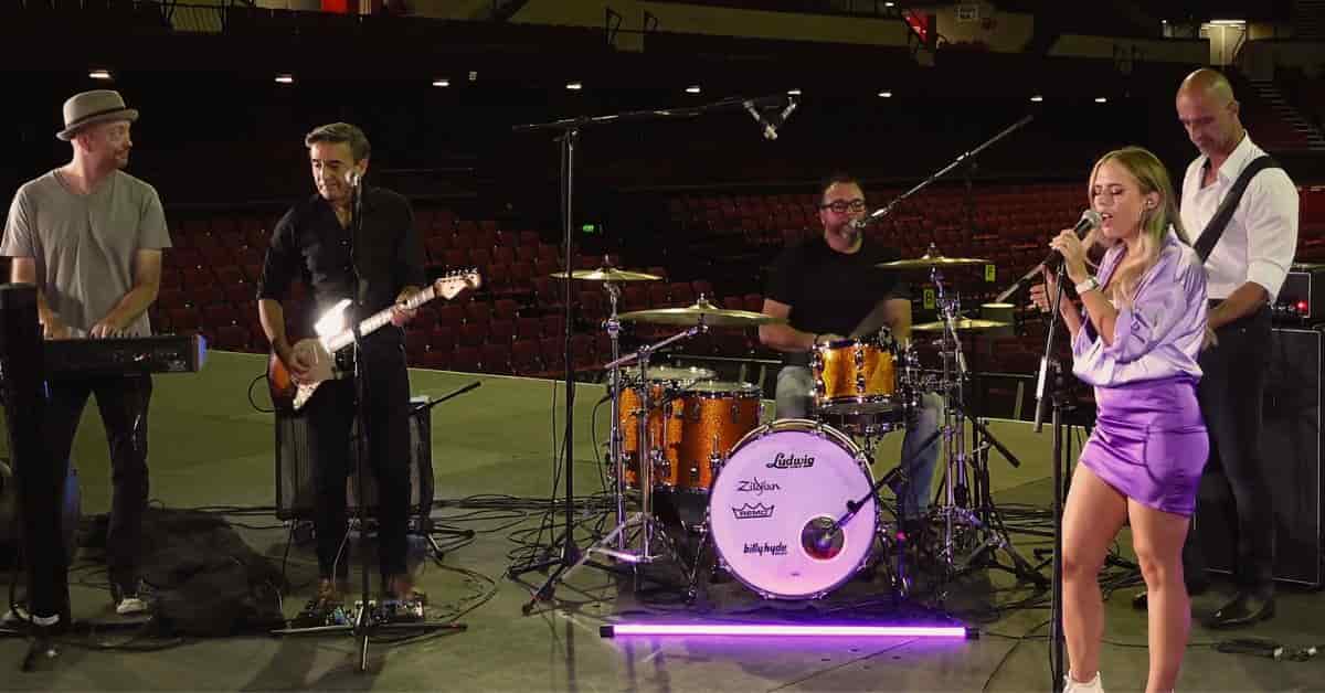 Crowded House Don’t Dream It’s Over Cover by The HSCC