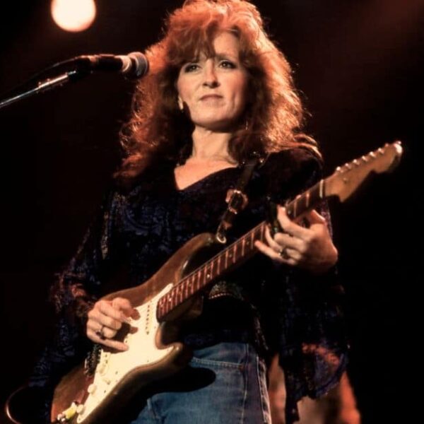 Bonnie Raitt – Storm Warning