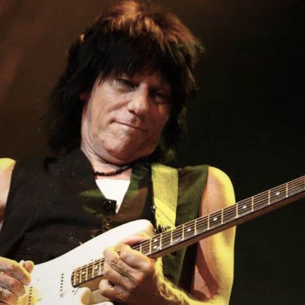 Jools Holland with his R & B Orchestra, featuring Jeff Beck – Drown in My Own Tears