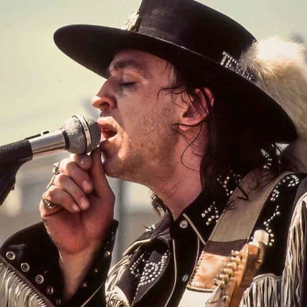 Stevie Ray Vaughan’s ‘Tightrope’ – Performance and Review