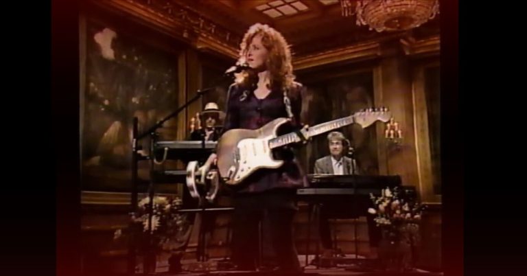 Bonnie Raitt - Have A Heart - Live at Tonight Show, 1990