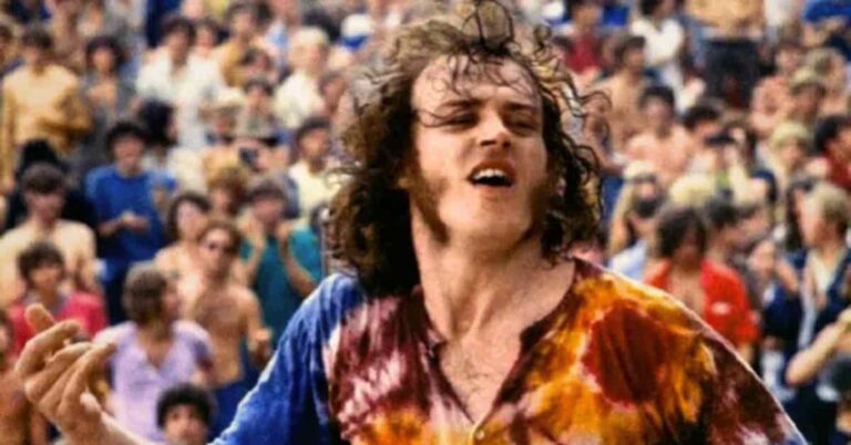 Joe Cocker – “With a Little Help from My Friends” – Woodstock, 1969.