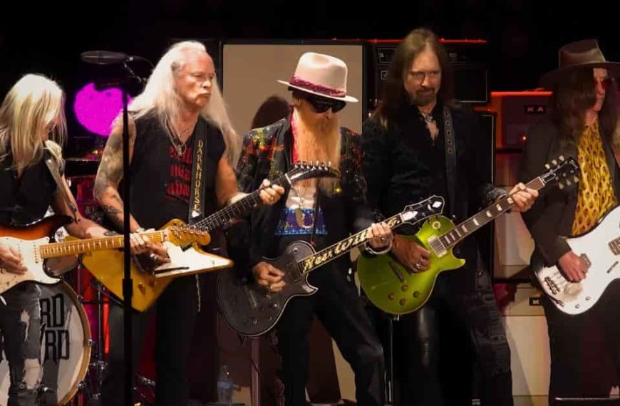 Lynyrd Skynyrd ft. Billy F Gibbons – “Call Me The Breeze” Live at CMA Fest 2024